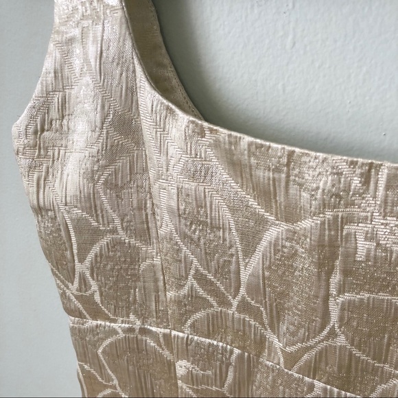 BB DAKOTA NWT Metallic Brocade Sheath Dress - Picture 5 of 6